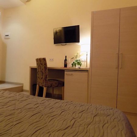 Booking House Rzym Zewnętrze zdjęcie