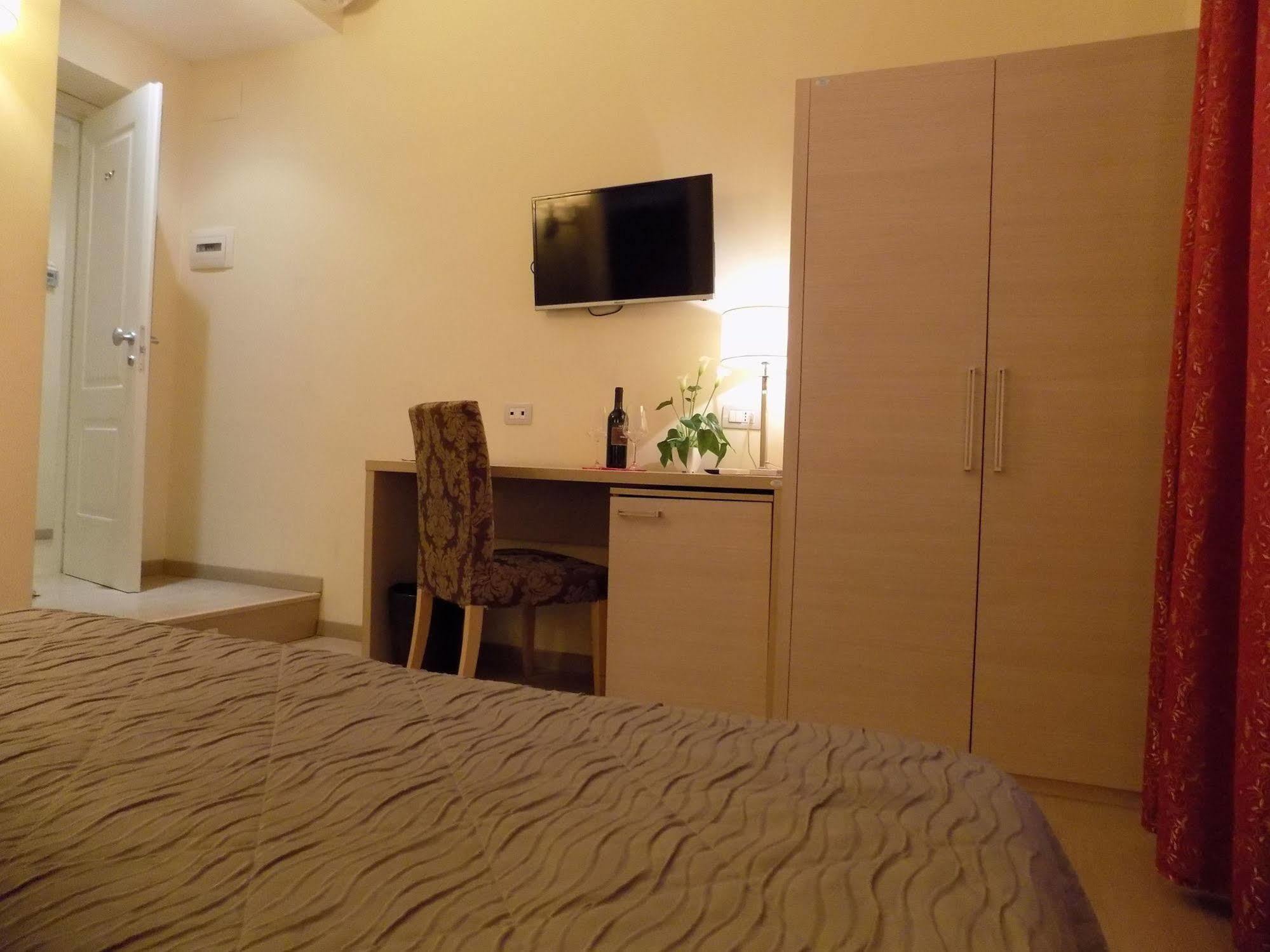 Booking House Rzym Zewnętrze zdjęcie